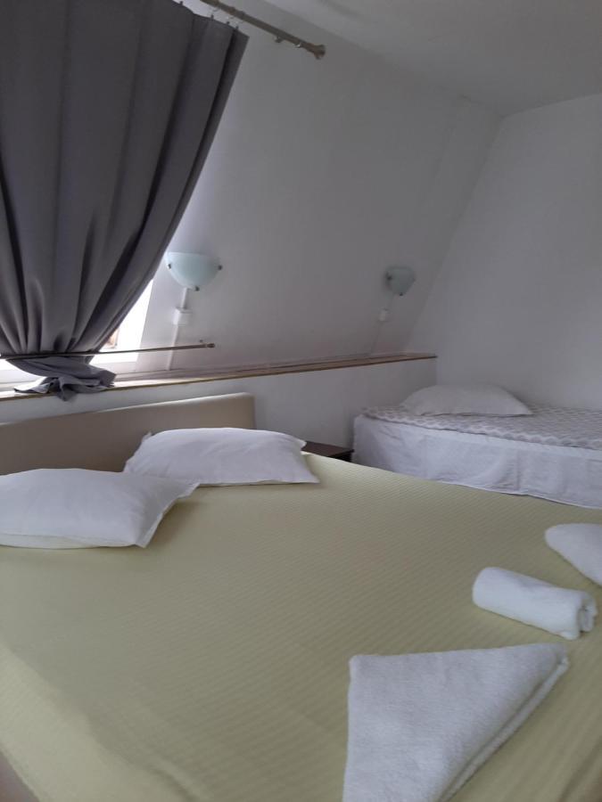 Piccola Italia Casa Racovita Cluj-Napoca Exteriör bild