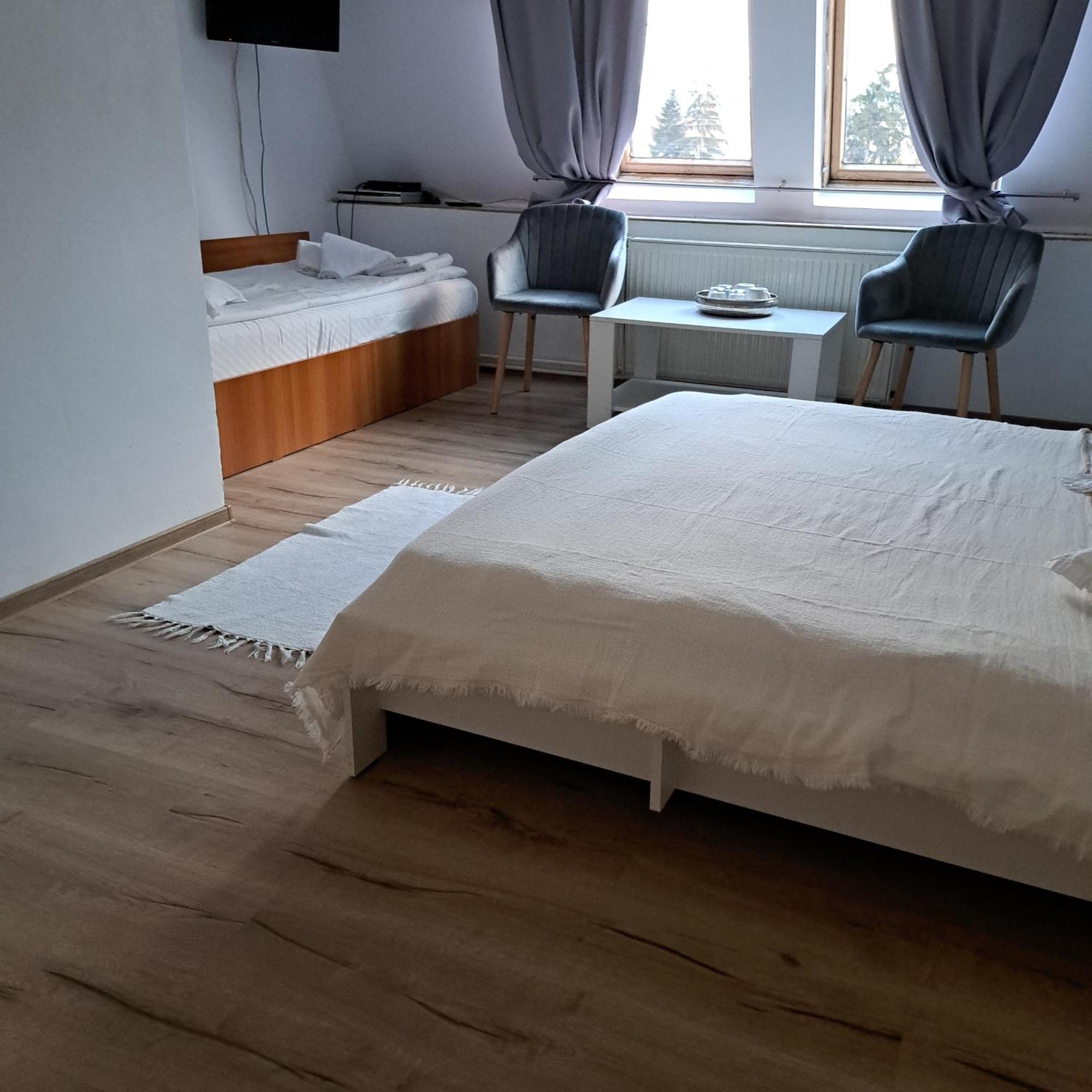 Piccola Italia Casa Racovita Cluj-Napoca Exteriör bild