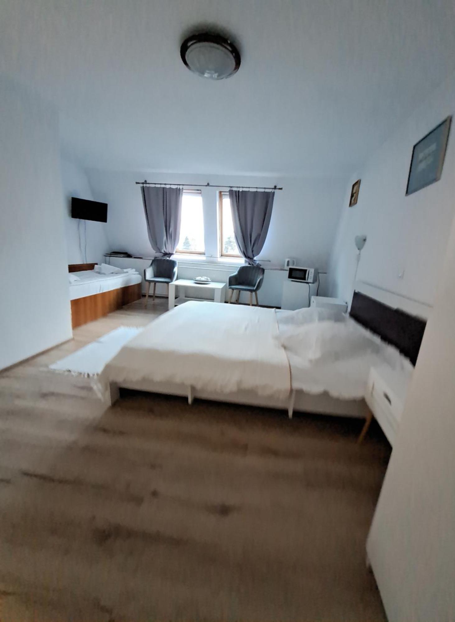 Piccola Italia Casa Racovita Cluj-Napoca Exteriör bild